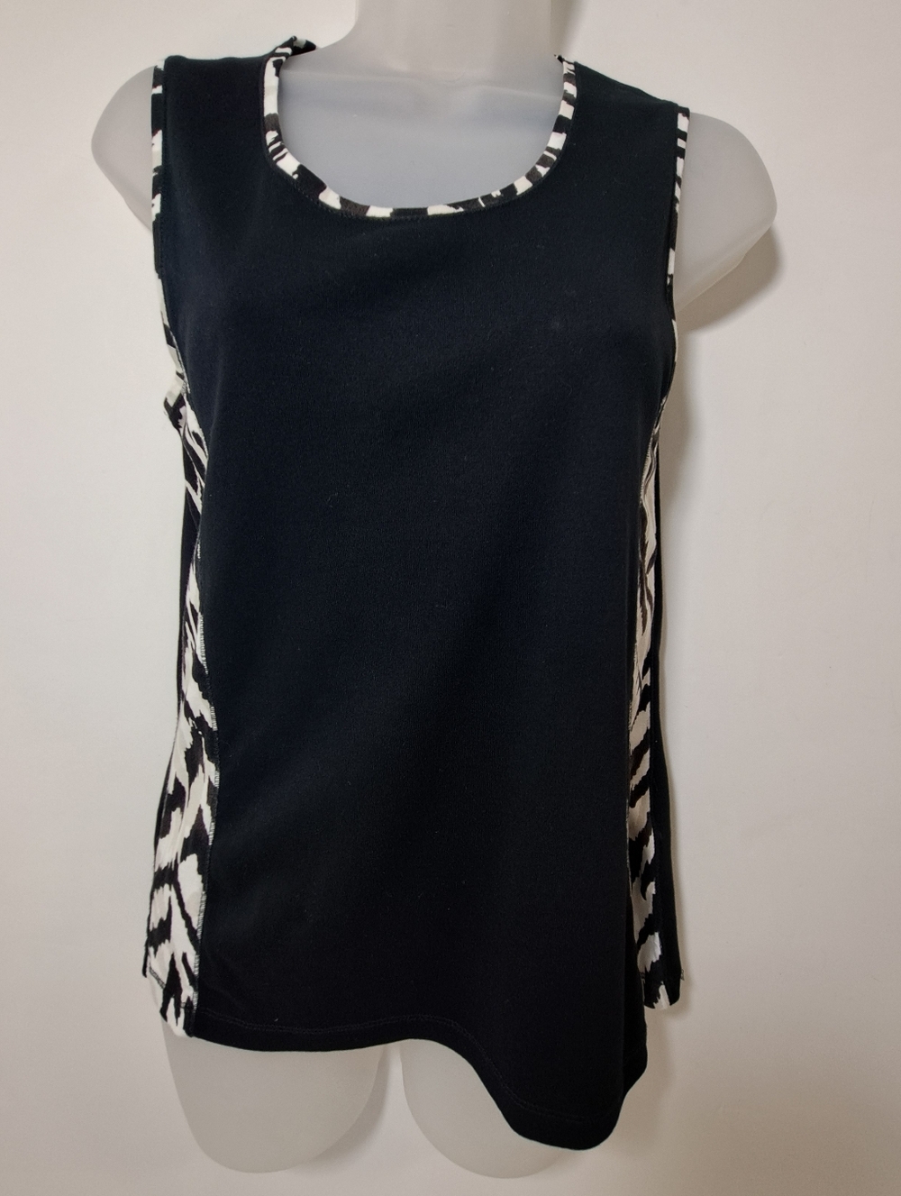 Olsen Europe Tank Top Women's Size Medium Black Zebra Print Cotton